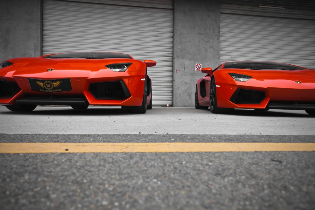 Lamborghini Aventador - iStock_000019500041_Medium