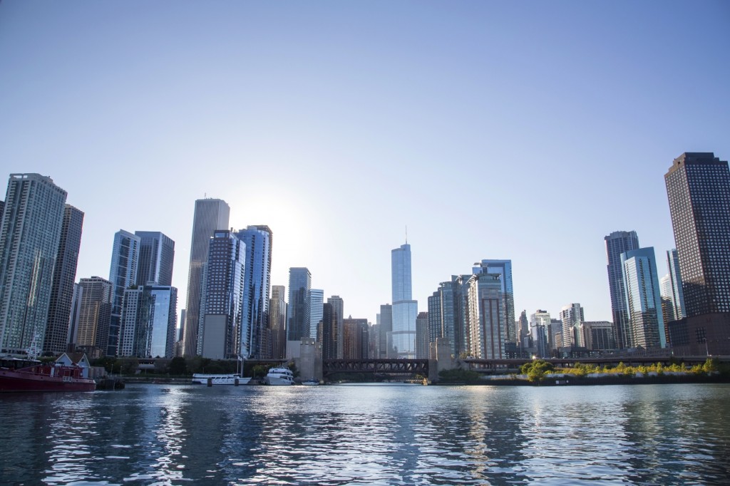 Chicago Skyline - iStock_000056871074_Medium